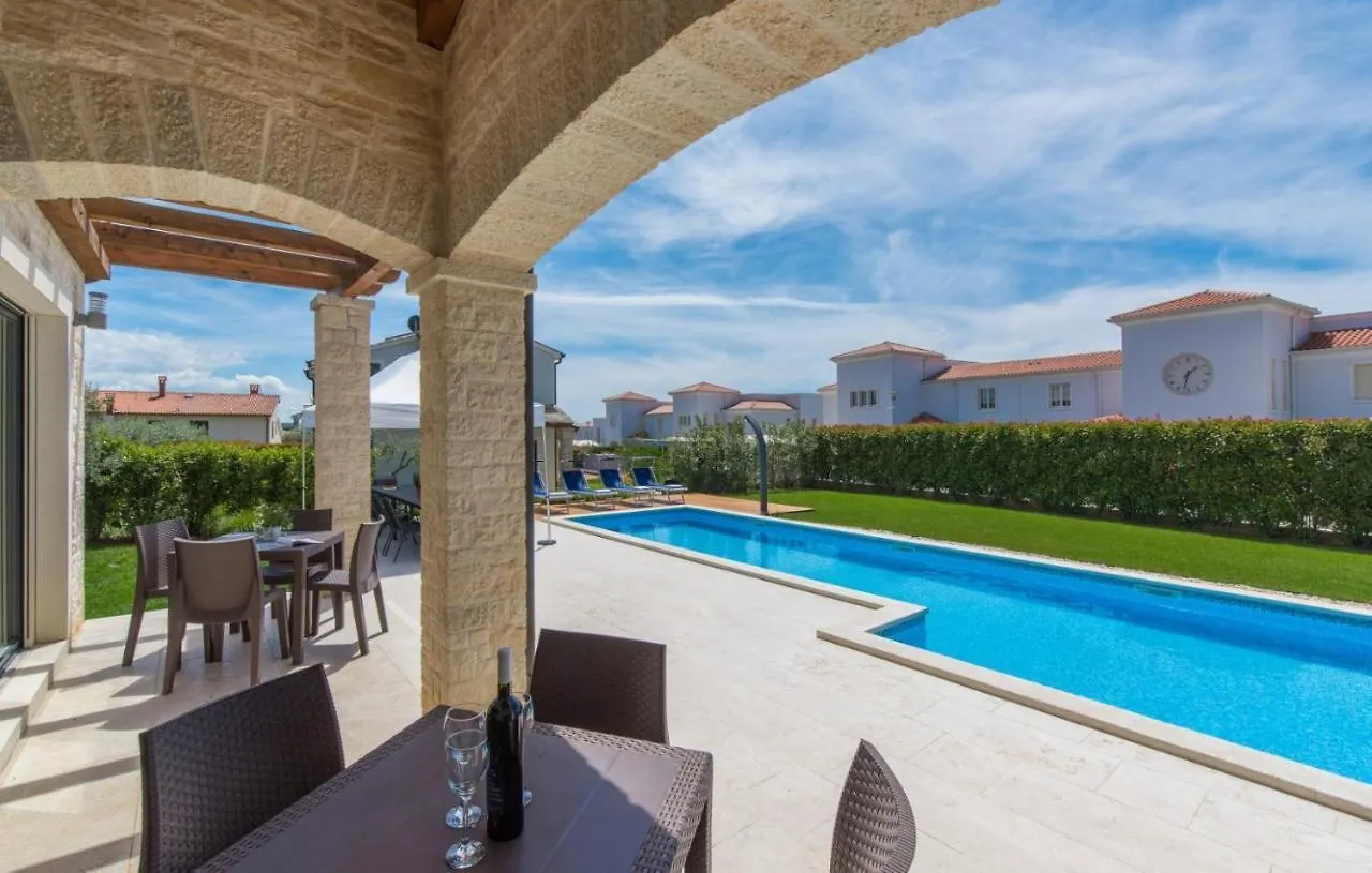 Villa Lory Tar-Vabriga 0*,  Croatia
