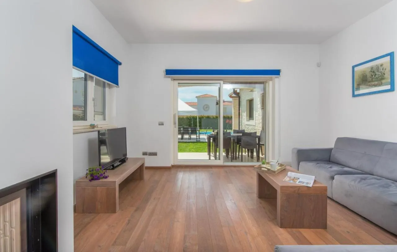 Villa Lory Tar-Vabriga
