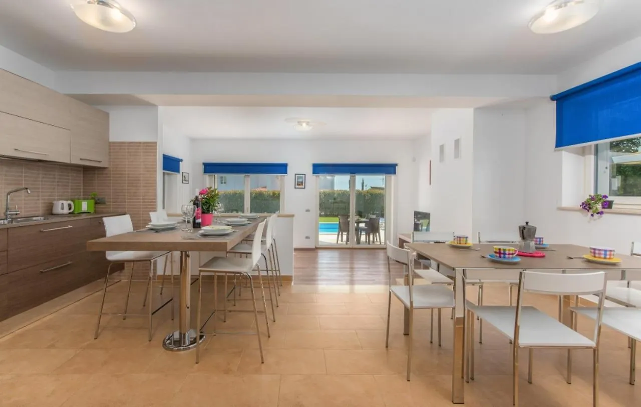 Villa Lory Tar-Vabriga Croatia