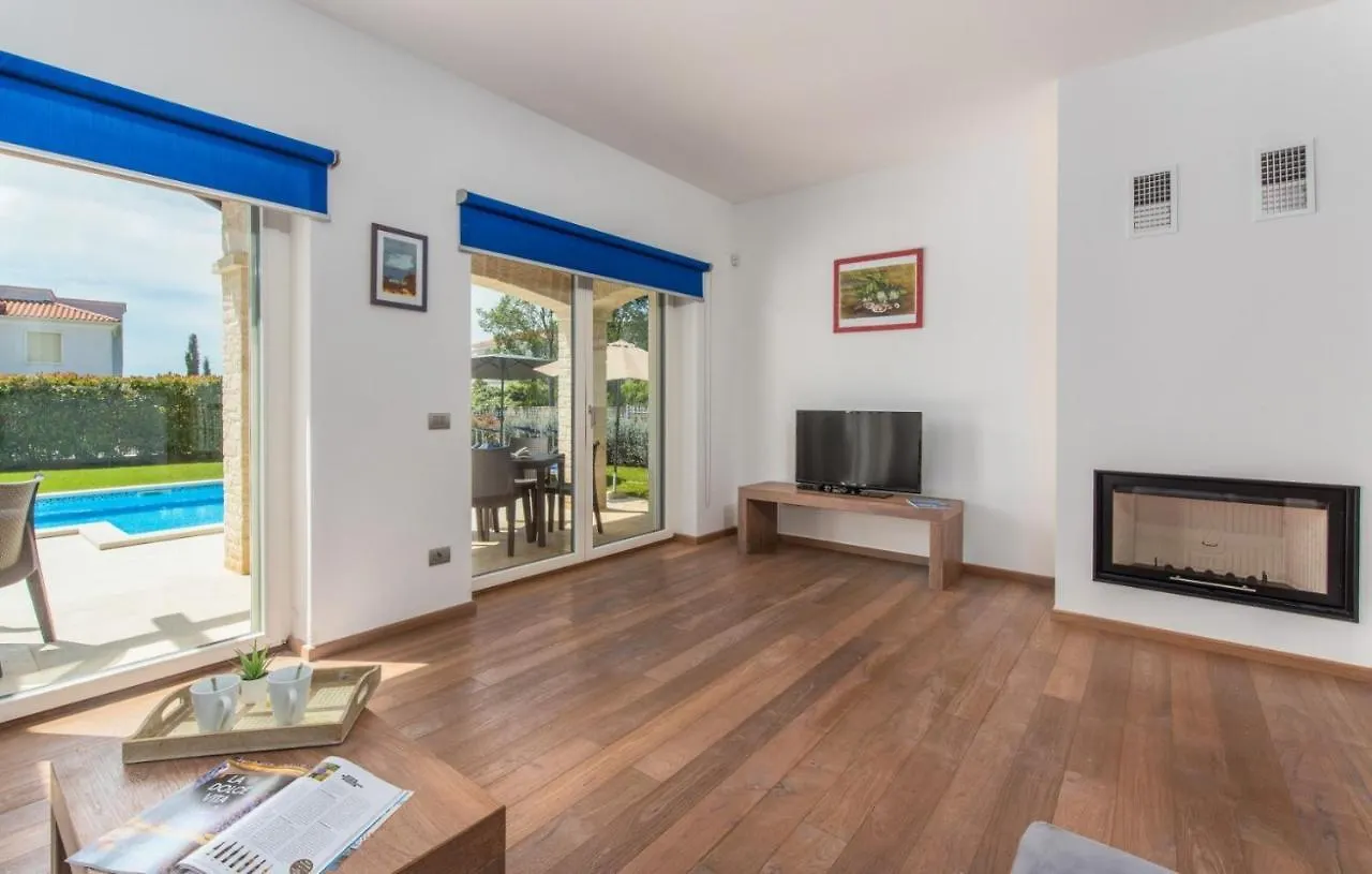 Villa Lory Tar-Vabriga 0*,