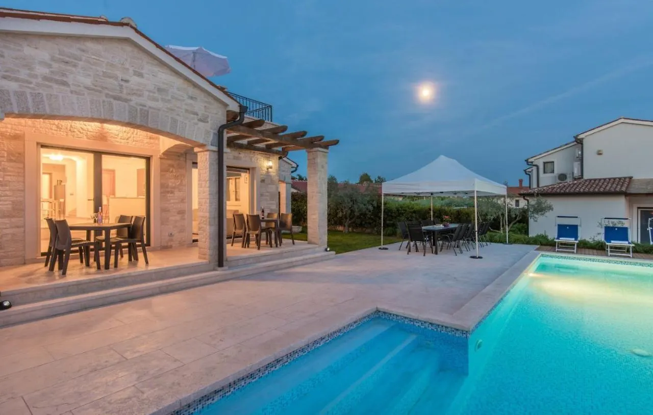 Villa Lory Tar-Vabriga Croatia